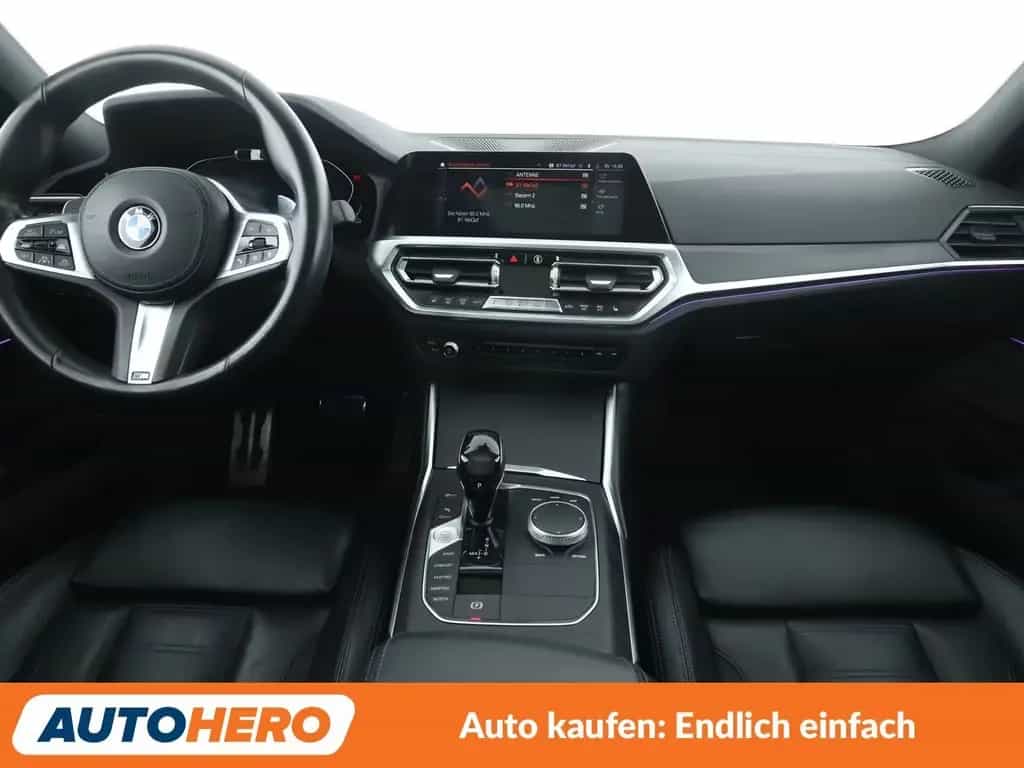 BMW 330 i M Sport Aut.*NAVI*LED*ACC*H&K*CAM*PDC*SHZ* 04/2019-photo-11