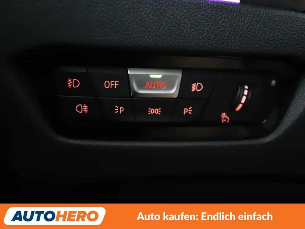 BMW 330 i M Sport Aut.*NAVI*LED*ACC*H&K*CAM*PDC*SHZ* 04/2019-photo-27