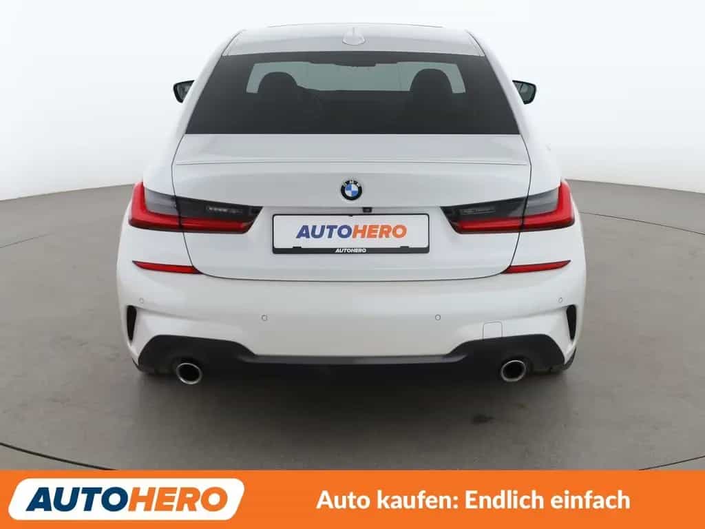 BMW 330 i M Sport Aut.*NAVI*LED*ACC*H&K*CAM*PDC*SHZ* 04/2019-photo-4