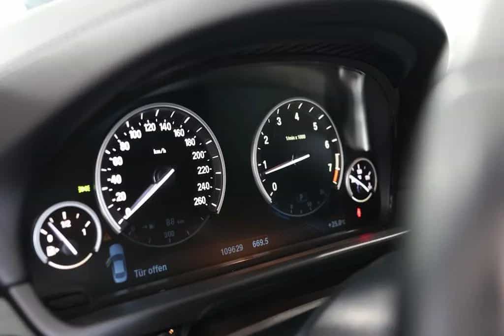 BMW 550 i M-Paket Performance* Sitzhzg*KAM*Navi*HUD 07/2016-photo-16