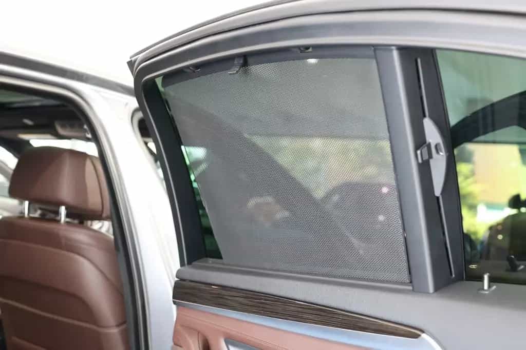 BMW 550 i M-Paket Performance* Sitzhzg*KAM*Navi*HUD 07/2016-photo-38