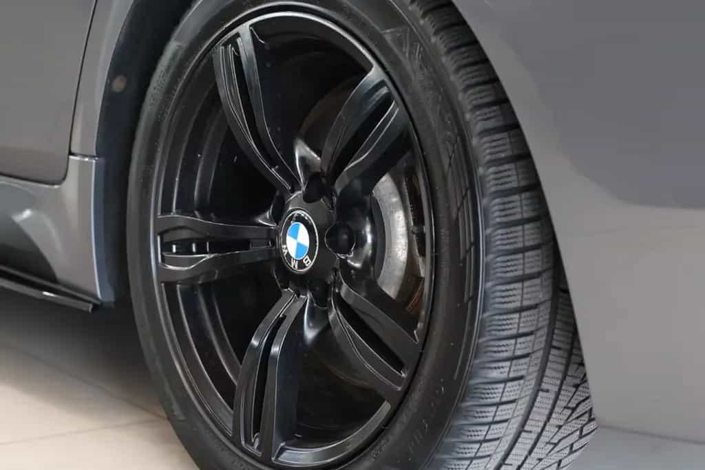 BMW 550 i M-Paket Performance* Sitzhzg*KAM*Navi*HUD 07/2016-photo-4