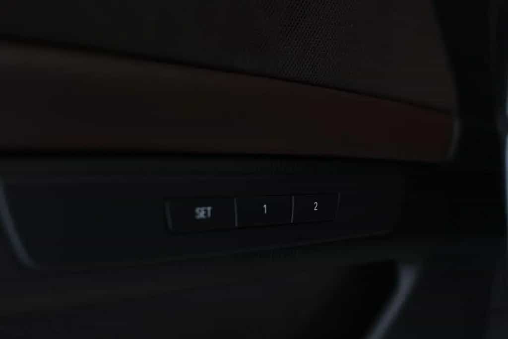 BMW 550 i M-Paket Performance* Sitzhzg*KAM*Navi*HUD 07/2016-photo-7