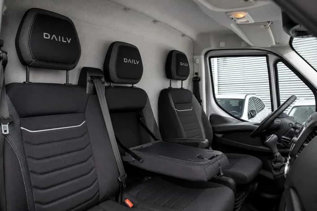 Iveco Other Daily 35S18, 3.0l, AUTOMAAT, CAMERA, DAKREK, NAV 02/2022-photo-10
