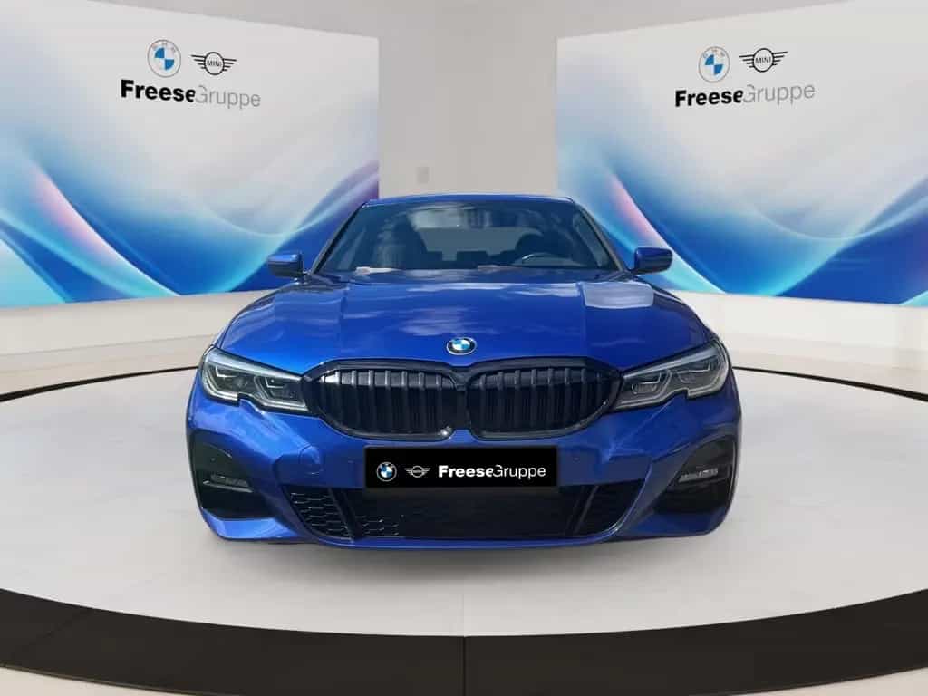 BMW 320 d Lim. M-Sport Laser HEAD-UP HIFI Komfortzug. 12/2019-photo-1
