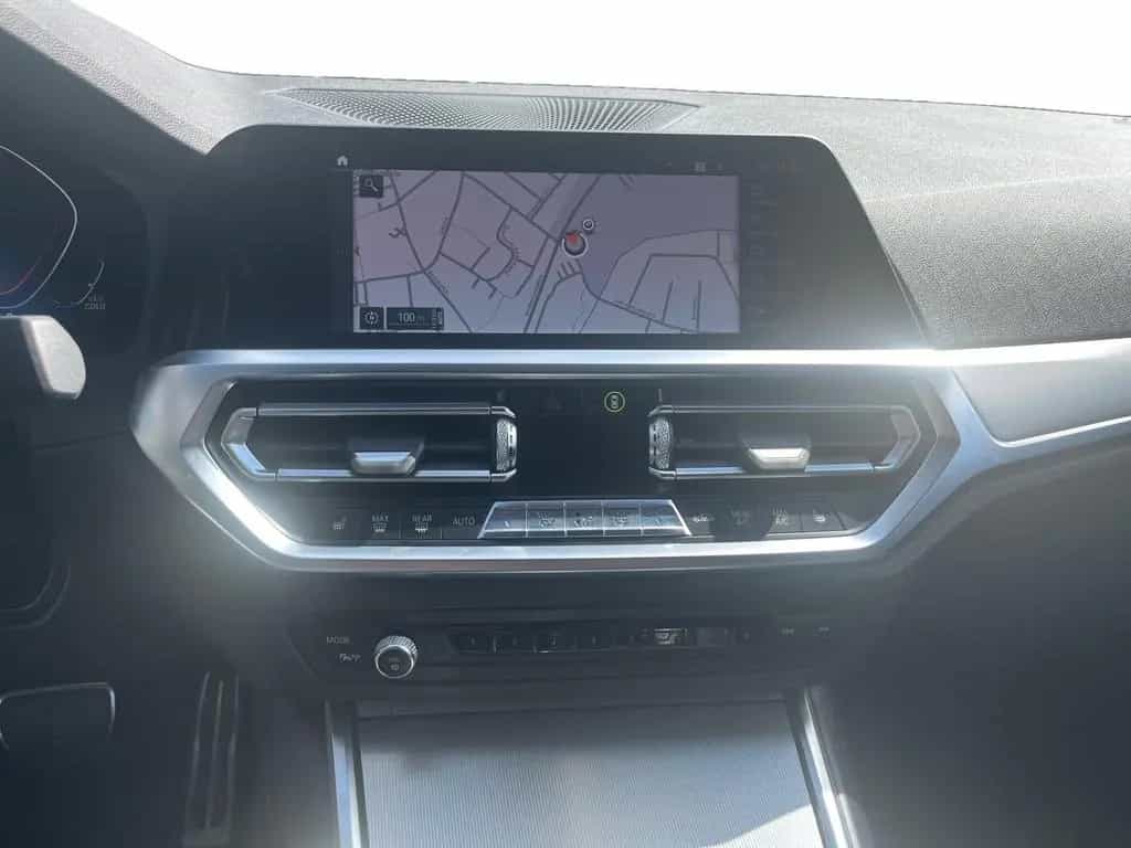 BMW 320 d Lim. M-Sport Laser HEAD-UP HIFI Komfortzug. 12/2019-photo-11