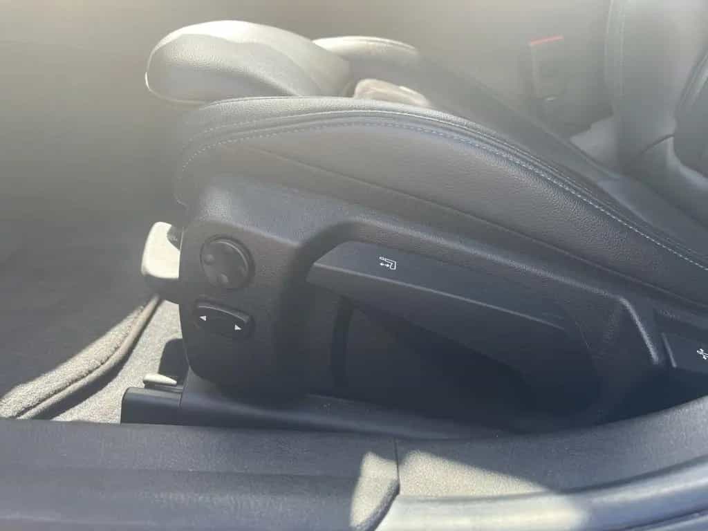 BMW 320 d Lim. M-Sport Laser HEAD-UP HIFI Komfortzug. 12/2019-photo-14