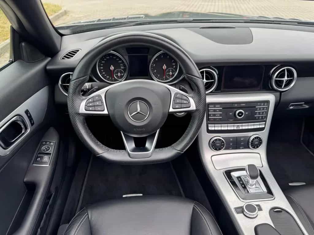 Mercedes-Benz SLC 200 Roadster*AIRSCARF*AMG*PANO*LED*NAVI* 07/2018-photo-18