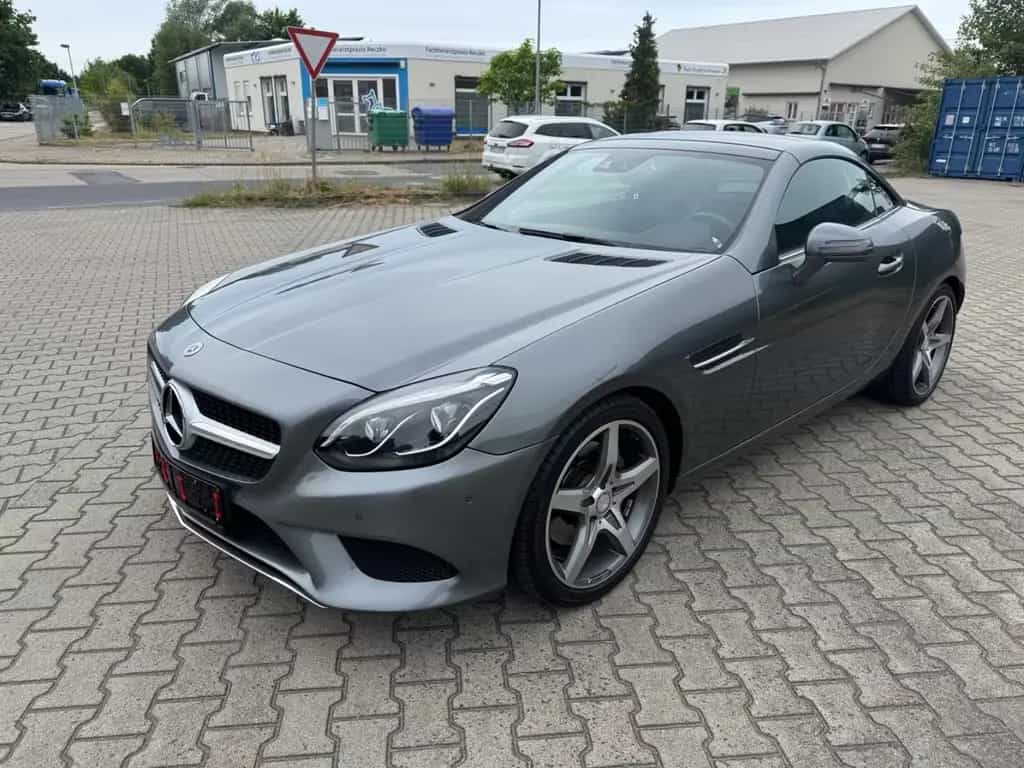 Mercedes-Benz SLC 200 Roadster*AIRSCARF*AMG*PANO*LED*NAVI* 07/2018-photo-2