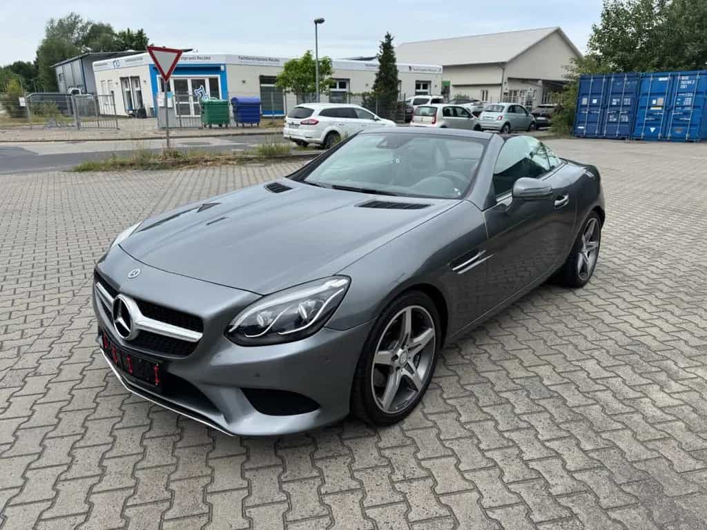 Mercedes-Benz SLC 200 Roadster*AIRSCARF*AMG*PANO*LED*NAVI* 07/2018-photo-8