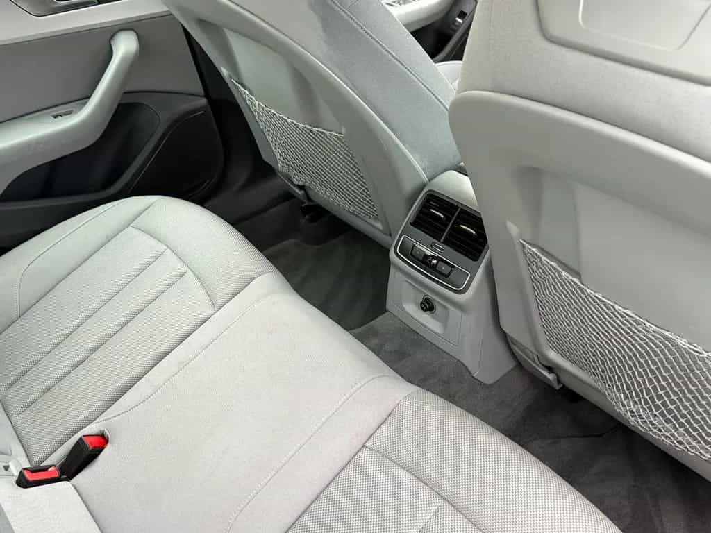 Audi A4 Lim. 1.4 TFSI 16V ACT*GR.NAVI*BI.XEN*PDC*AHK* 02/2018-photo-39