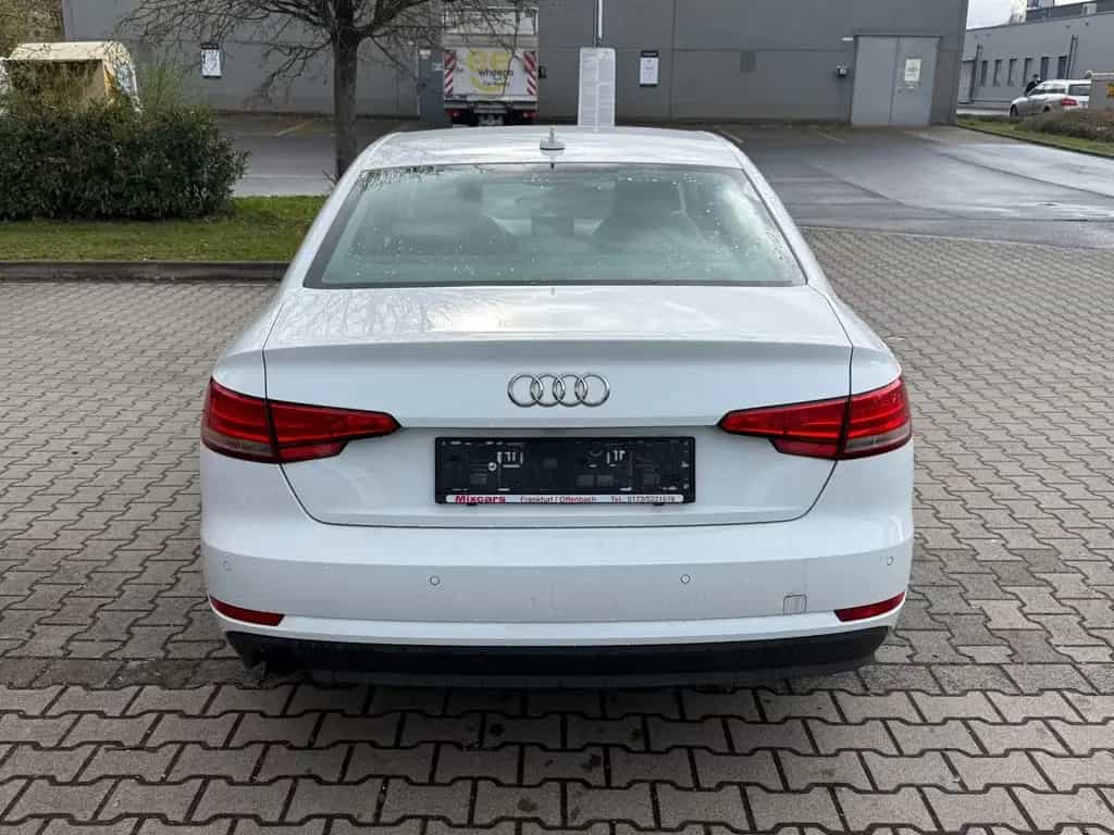 Audi A4 Lim. 1.4 TFSI 16V ACT*GR.NAVI*BI.XEN*PDC*AHK* 02/2018-photo-8
