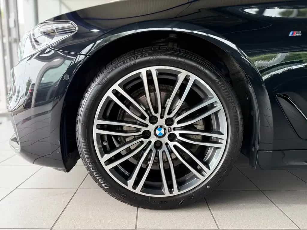 BMW 520 d M-Sport LED KAM PANO HUD HIFI LEDER VIRTUAL 07/2020-photo-10