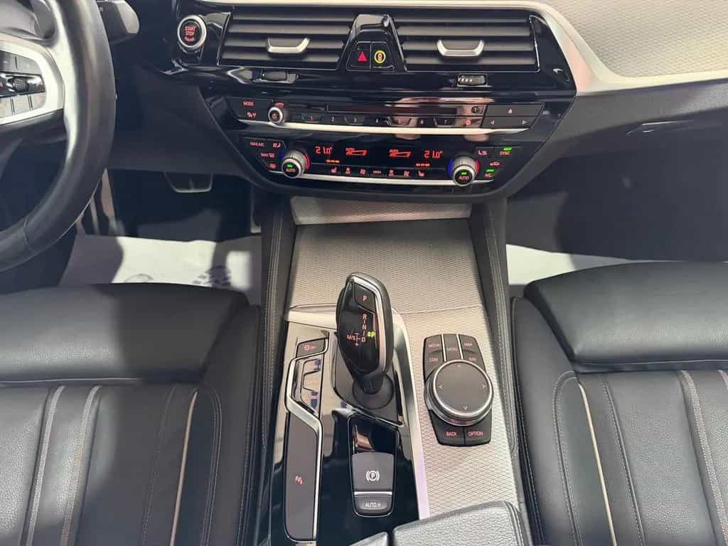 BMW 520 d M-Sport LED KAM PANO HUD HIFI LEDER VIRTUAL 07/2020-photo-22