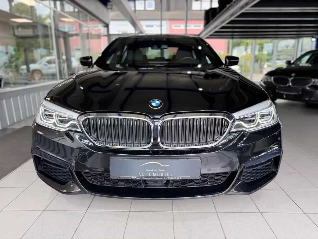BMW 520 d M-Sport LED KAM PANO HUD HIFI LEDER VIRTUAL 07/2020-photo-3