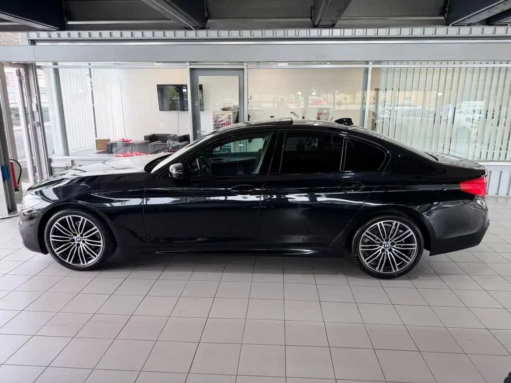 BMW 520 d M-Sport LED KAM PANO HUD HIFI LEDER VIRTUAL 07/2020-photo-5