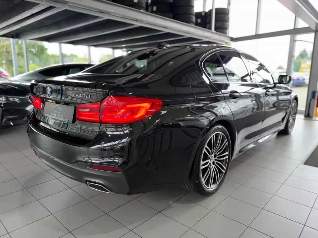 BMW 520 d M-Sport LED KAM PANO HUD HIFI LEDER VIRTUAL 07/2020-photo-8
