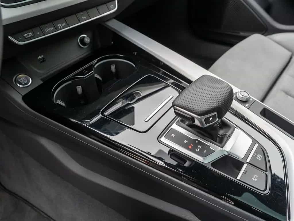 Audi A4 Avant S line 40TDI quat Stron LED B&O RFK AHK 02/2023-photo-13