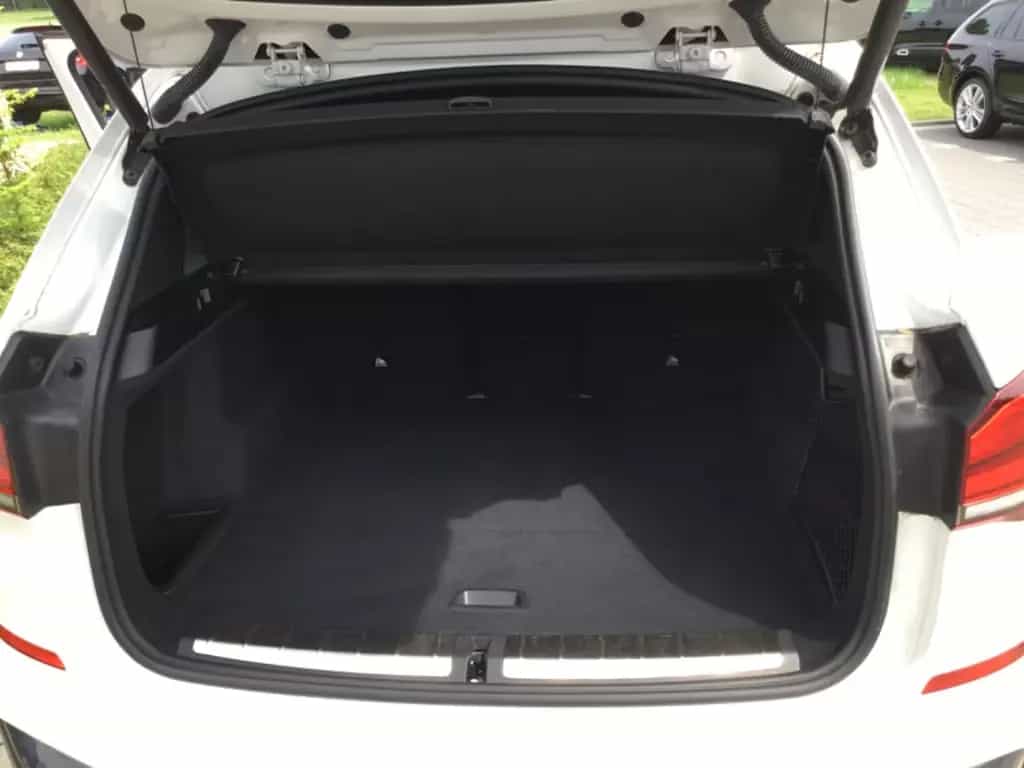 BMW X1 sDrive 20 i M Sport 06/2020-photo-8