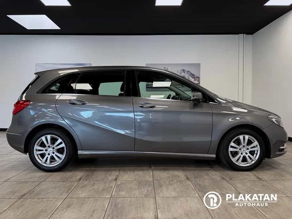 Mercedes-Benz B 200 Navi Bi-Xenon Tempomat 1Hand 11/2012-photo-3