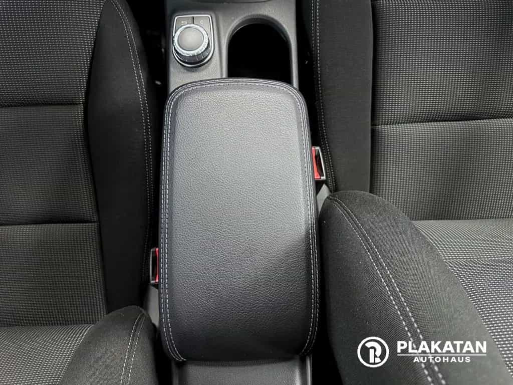 Mercedes-Benz B 200 Navi Bi-Xenon Tempomat 1Hand 11/2012-photo-30