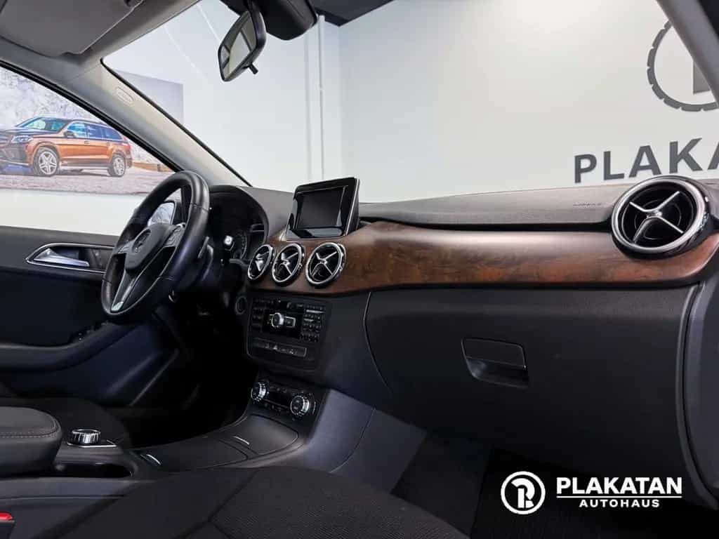 Mercedes-Benz B 200 Navi Bi-Xenon Tempomat 1Hand 11/2012-photo-31