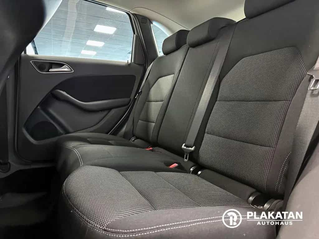 Mercedes-Benz B 200 Navi Bi-Xenon Tempomat 1Hand 11/2012-photo-37