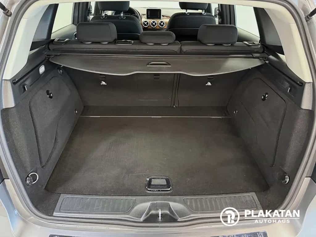 Mercedes-Benz B 200 Navi Bi-Xenon Tempomat 1Hand 11/2012-photo-39