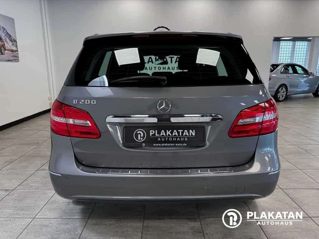 Mercedes-Benz B 200 Navi Bi-Xenon Tempomat 1Hand 11/2012-photo-5