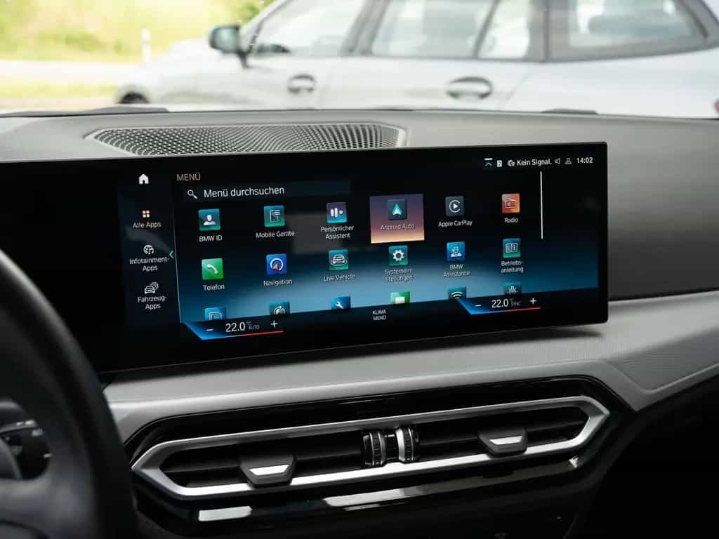BMW 320 i touring.ACC.AHK. 02/2023-photo-13