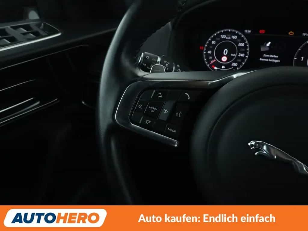 Jaguar F-Pace 30d R-Sport AWD Aut.*NAVI*CAM*LED*ACC*PDC 01/2019-photo-28