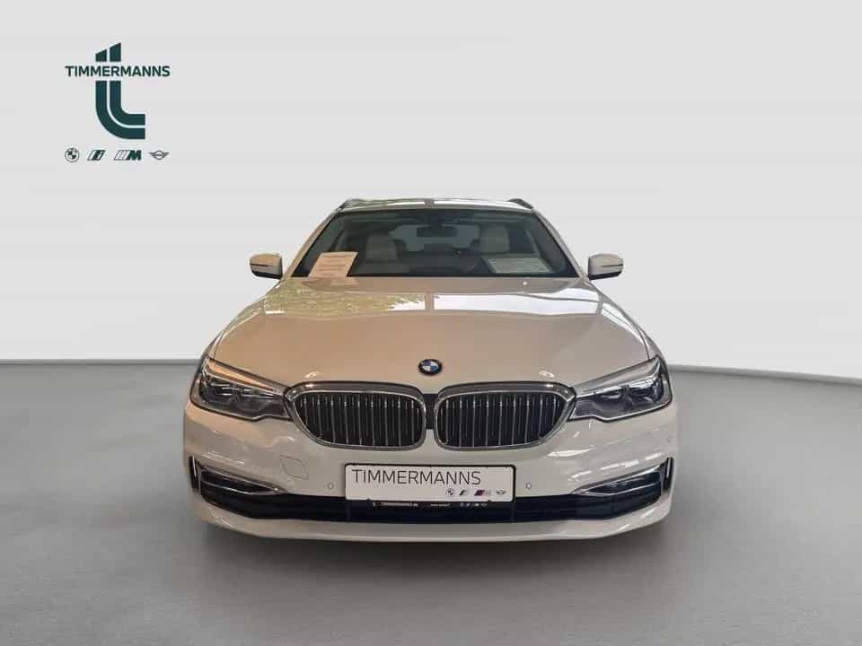 BMW 525 d Touring Luxury Line  AHK HUD MEMORY 11/2018-photo-3