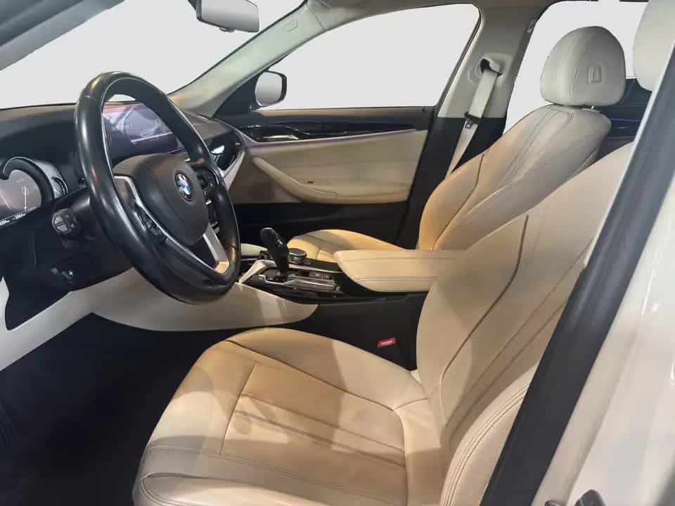 BMW 525 d Touring Luxury Line  AHK HUD MEMORY 11/2018-photo-4