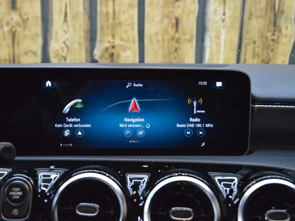 Mercedes-Benz A 200 DCT |MBUX|LED|DAB|Keyless 06/2018-photo-7