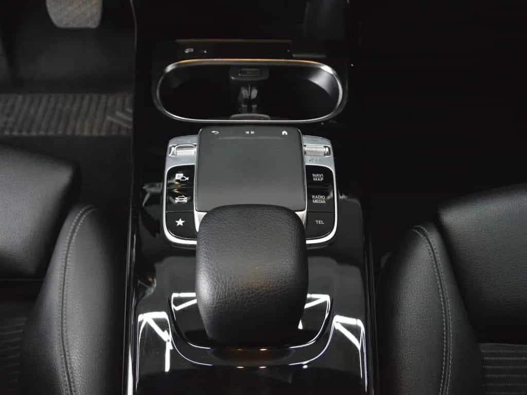 Mercedes-Benz A 200 DCT |MBUX|LED|DAB|Keyless 06/2018-photo-8