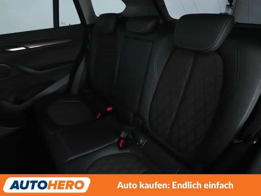 BMW X1 sDrive 20i xLine Aut.*LED*TEMPO*PLA*PDC* 09/2018-photo-13