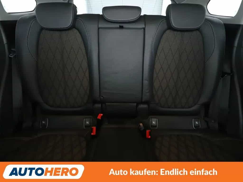 BMW X1 sDrive 20i xLine Aut.*LED*TEMPO*PLA*PDC* 09/2018-photo-15