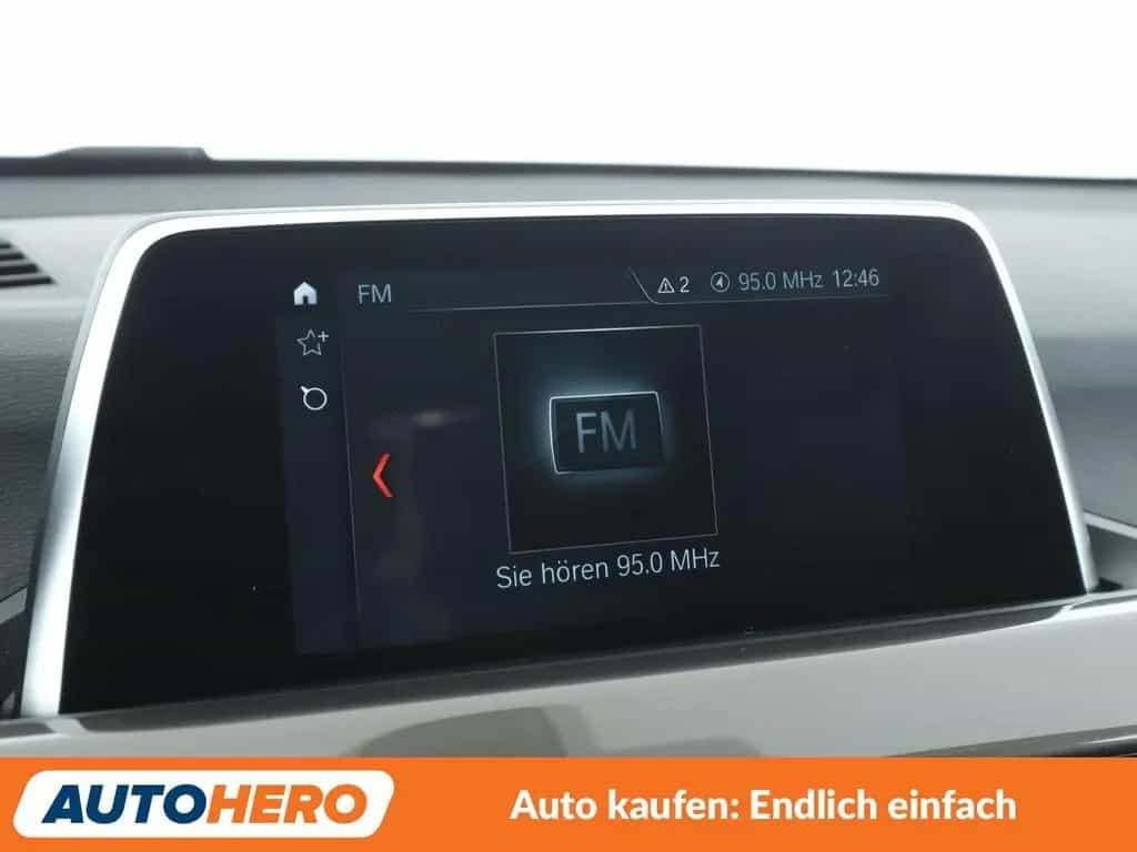 BMW X1 sDrive 20i xLine Aut.*LED*TEMPO*PLA*PDC* 09/2018-photo-20
