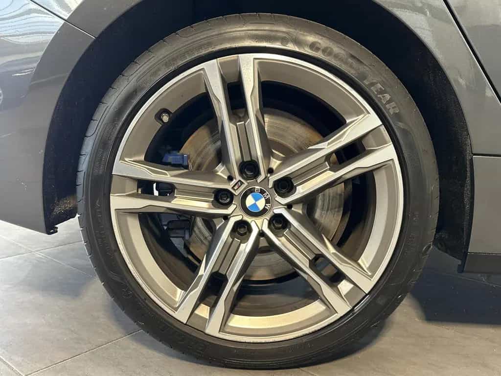 BMW M135 i xDrive Sport-Aut. NAV+LED+KAMERA+18ZO+LCP 11/2020-photo-2