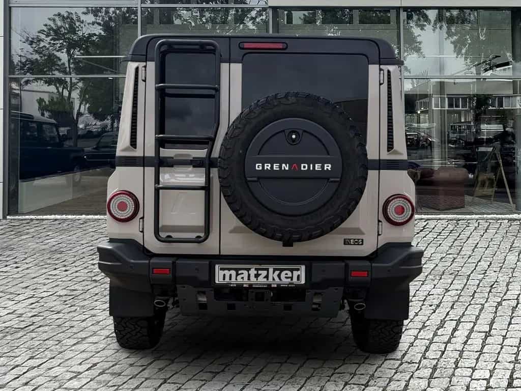 INEOS Grenadier SW 3.0 Diesel Trialmaster X UPE 90.190 null-photo-3