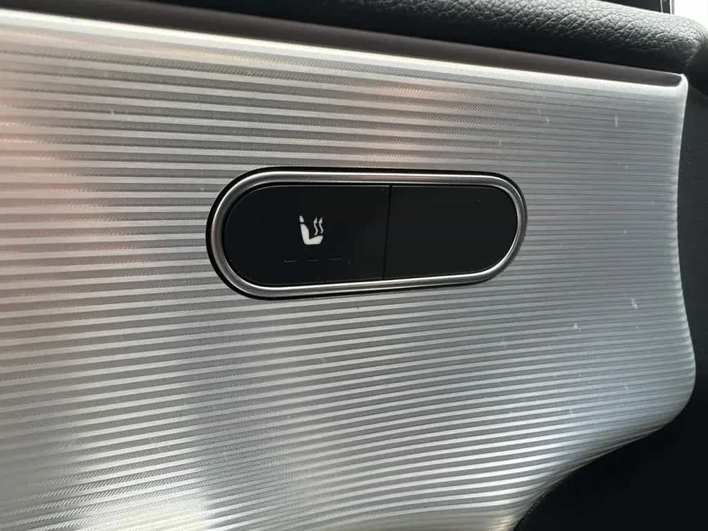 Mercedes-Benz A 180 AMG-Line NAV+LED+PANORAMA+SHZ+NIGHT+19ZOLL 02/2023-photo-18