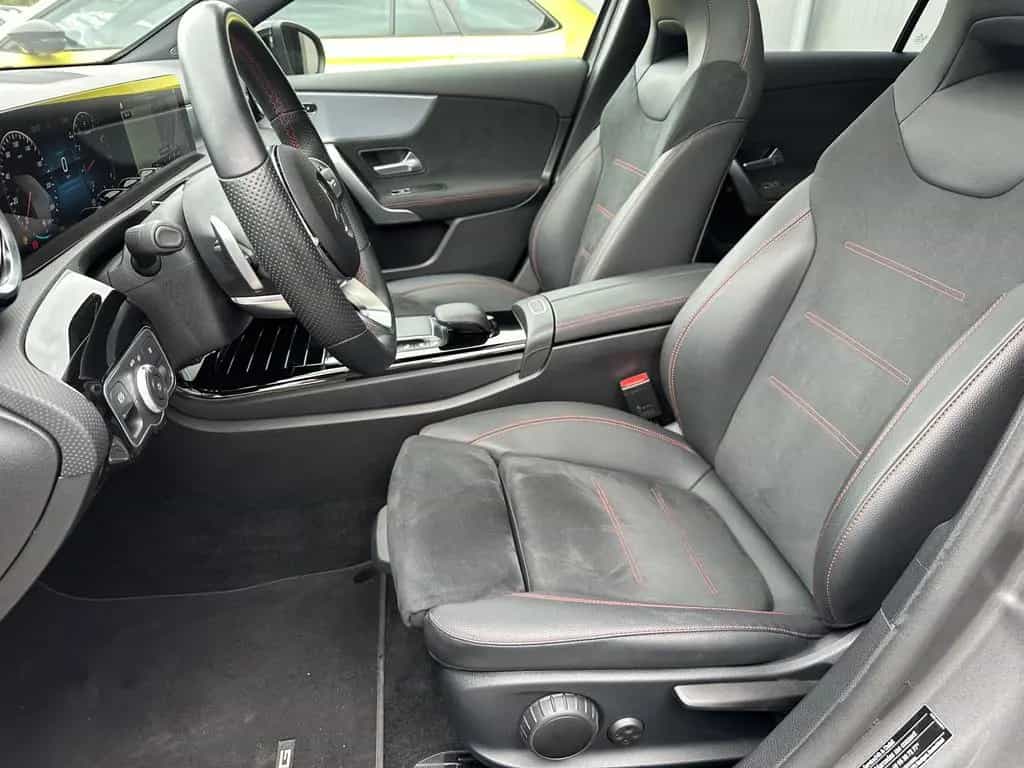 Mercedes-Benz A 180 AMG-Line NAV+LED+PANORAMA+SHZ+NIGHT+19ZOLL 02/2023-photo-9