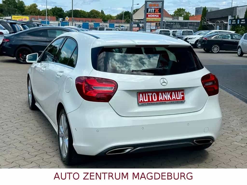 Mercedes-Benz A 180 *LED*ABSTANDSTEMPOMAT*KAMERA* 11/2016-photo-7