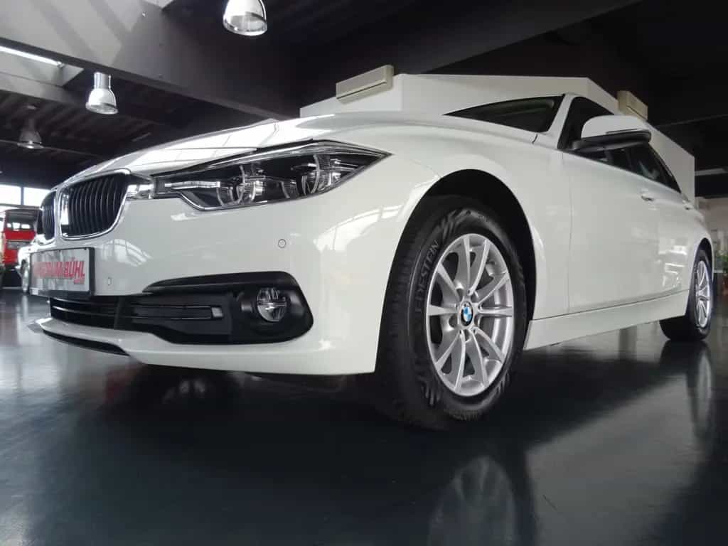 BMW 320 d Advantage/ Automatik/ Navi/ LED/ PDC 10/2018-photo-0