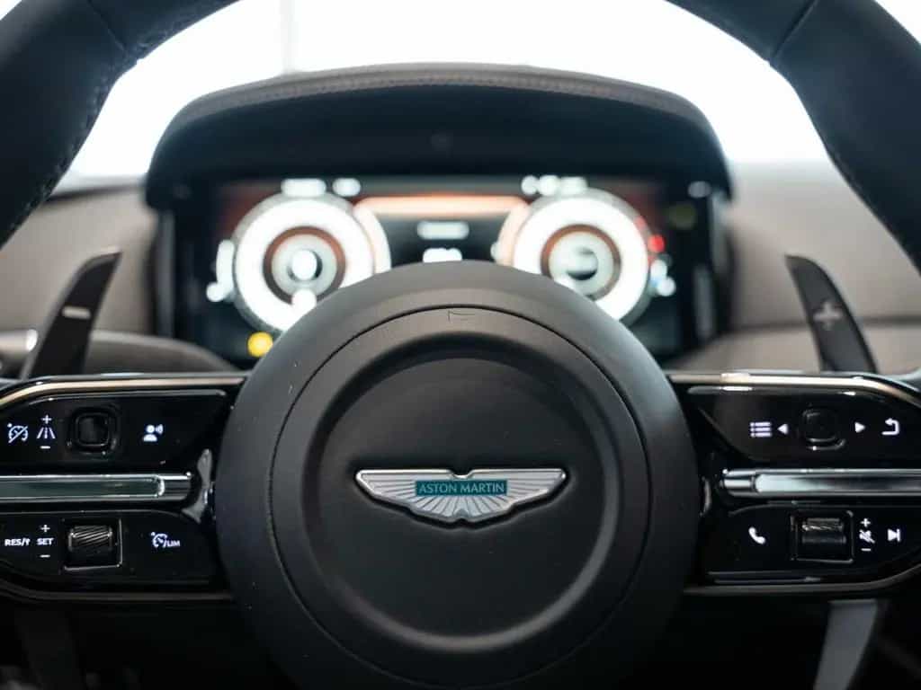 Aston Martin DB12 V8 Coupe 08/2025-photo-10