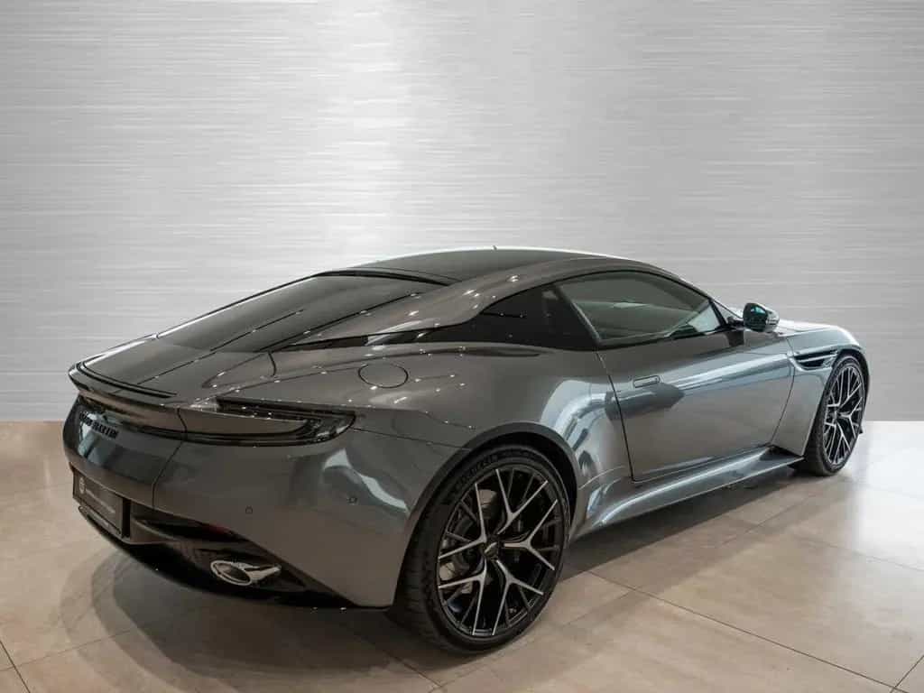 Aston Martin DB12 V8 Coupe 08/2025-photo-15