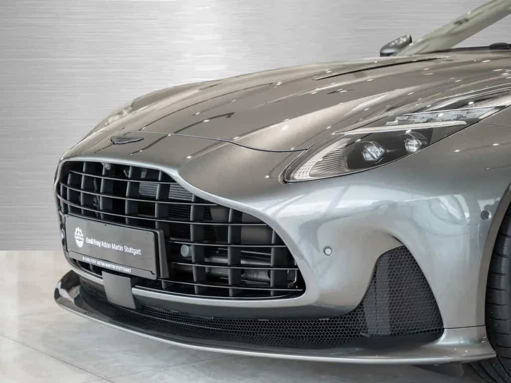 Aston Martin DB12 V8 Coupe 08/2025-photo-16