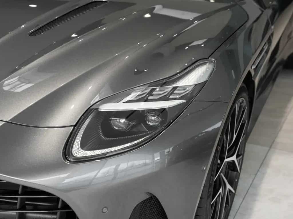 Aston Martin DB12 V8 Coupe 08/2025-photo-21