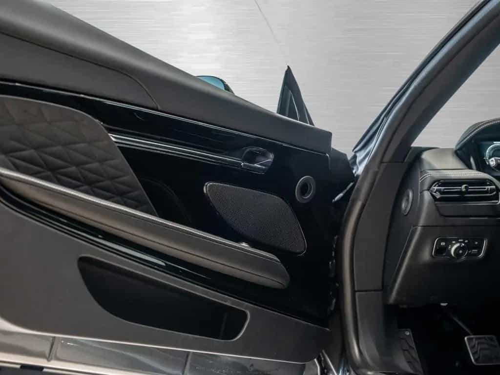 Aston Martin DB12 V8 Coupe 08/2025-photo-32