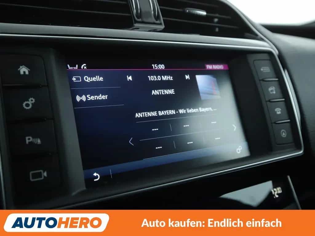 Jaguar XE 20d R-Sport Aut*NAVI*XENON*TEMPO*CAM*PDC*SHZ* 09/2015-photo-22